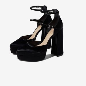 NEW IN BOX - SCHUTZ ELYSEE PUMP in BLACK